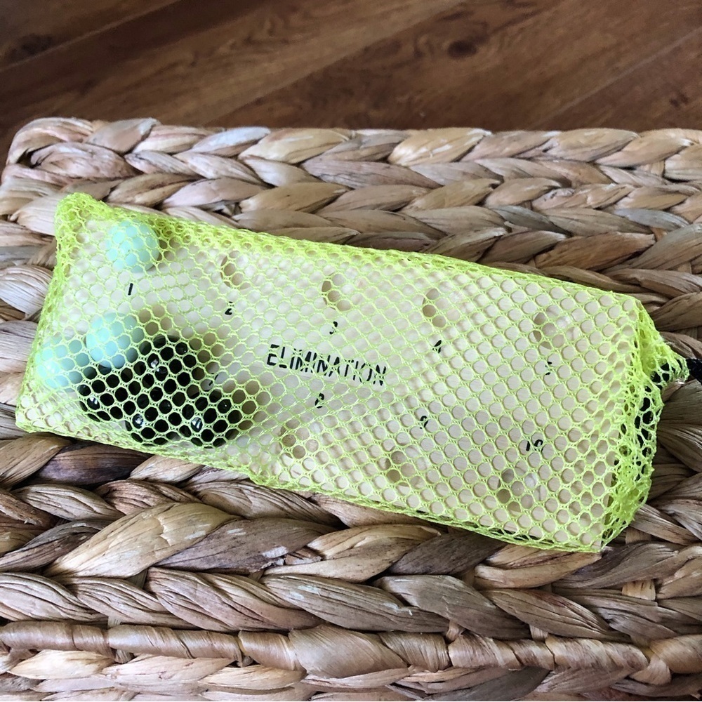 Elimination wood travel game